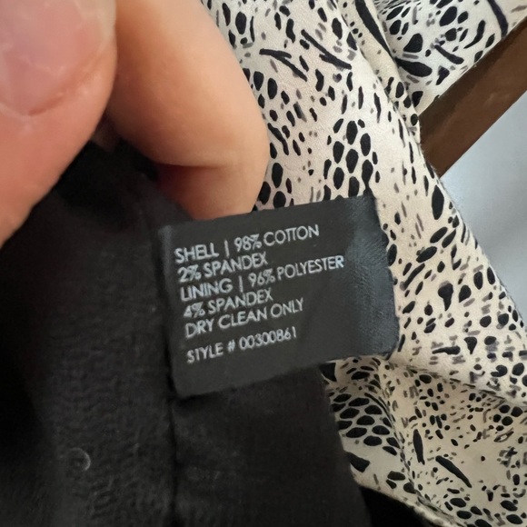 Club Monaco Size 6 skirt - Picture 10 of 10